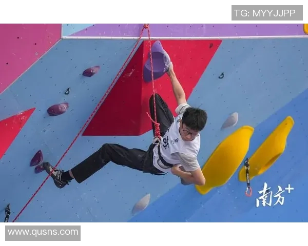 西安攀岩队与成都攀岩队赛后复盘分析团队配合与战术策略